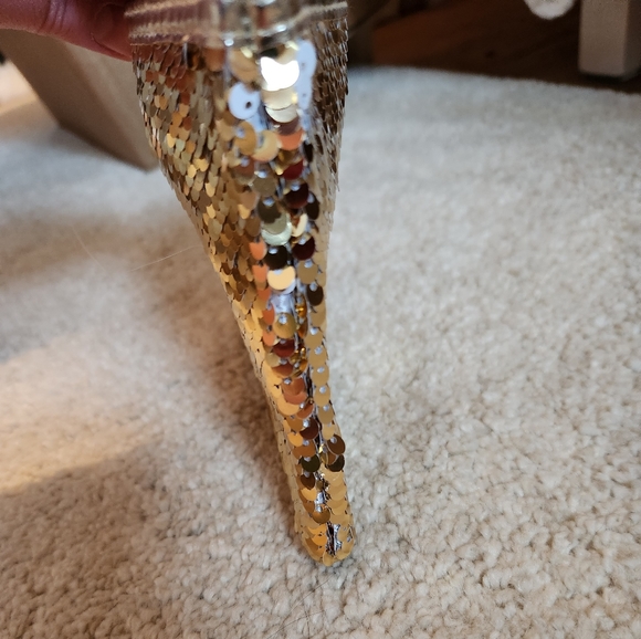 FREE with purchase-Gold Sequin Makeup Bag - Picture 6 of 6